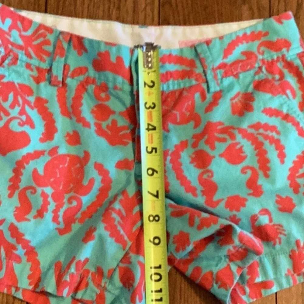 Lilly Pulitzer Callahan shorts. “Don't Be Shellfish”.  Women’s size 4